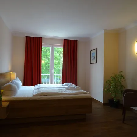 Karl's Burg Hotel 3*