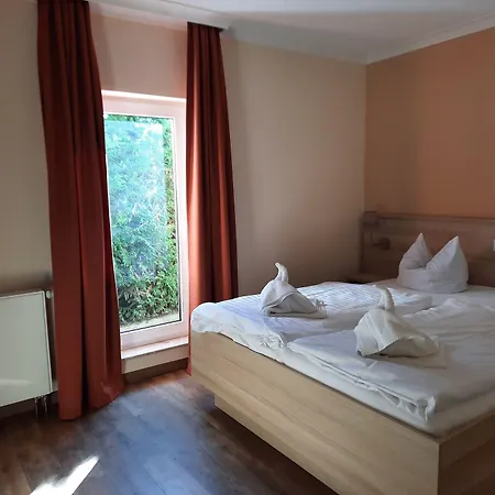 Otel Karl's Burg Kolpinsee