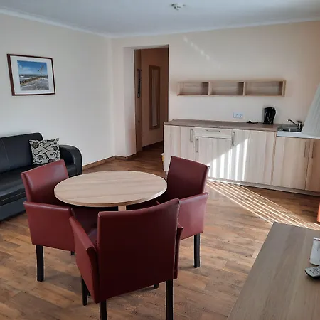 Karl's Burg Szálloda 3*